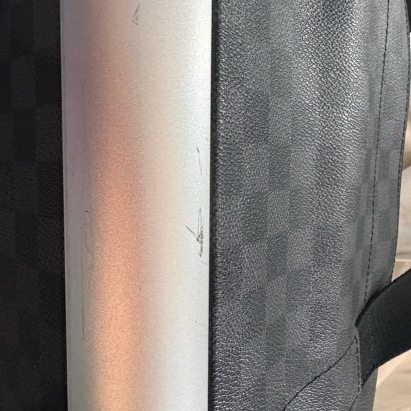 Louis Vuitton Damier Graphite Horizon Duffle 65 bag. - Picture 13 of 16